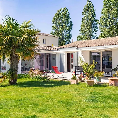 Independante Proche Bed and Breakfast